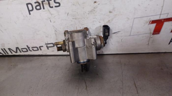 Gebruikte Hogedrukpomp Volkswagen Passat (3C2) 3.6 FSI R36 24V 4Motion Prijs € 200,00 Margeregeling aangeboden door TSI-Parts / Allmotorparts B.V.