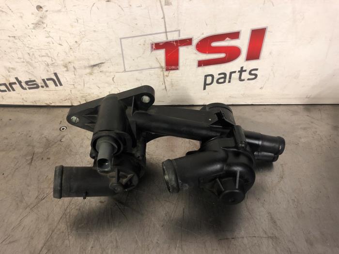 Gebruikte Thermostaathuis Volkswagen Tiguan (5N1/2) 1.4 TSI 16V Prijs € 29,00 Margeregeling aangeboden door TSI-Parts / Allmotorparts B.V.