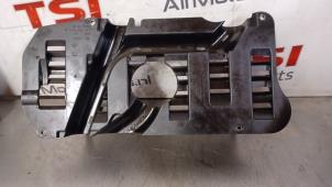 Gebruikte Carterpan Volkswagen Passat (3C2) 3.6 FSI R36 24V 4Motion Prijs € 50,00 Inclusief btw aangeboden door TSI-Parts / Allmotorparts B.V.