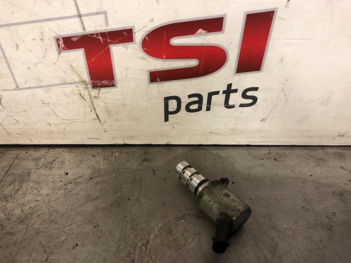Gebruikte Oliepomp schakelaar Volkswagen Golf VII (AUA) 1.4 GTE 16V Prijs € 12,00 Margeregeling aangeboden door TSI-Parts / Allmotorparts B.V.