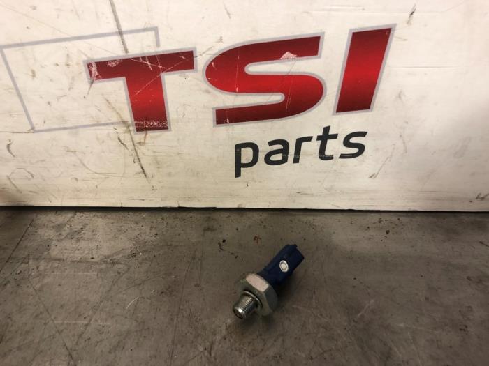 Gebruikte Oliedruk Schakelaar Volkswagen Golf VII (AUA) 1.4 GTE 16V Prijs € 12,00 Margeregeling aangeboden door TSI-Parts / Allmotorparts B.V.