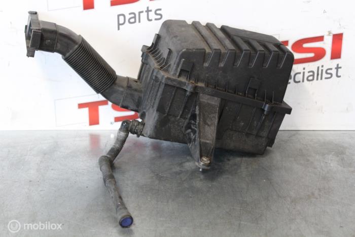 Gebruikte Luchtfilterhuis Volkswagen Polo V (6R) 2.0 TSI R WRC Street 16V Prijs € 58,00 Margeregeling aangeboden door TSI-Parts / Allmotorparts B.V.