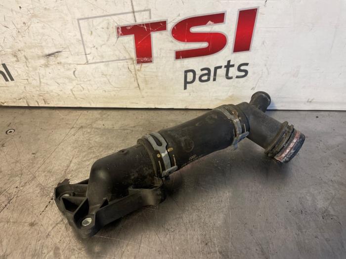 Gebruikte Waterpijp Audi RS 6 Avant (C7) 4.0 V8 TFSI 32V Prijs € 25,00 Margeregeling aangeboden door TSI-Parts / Allmotorparts B.V.