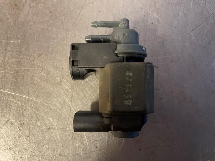 Overdrukklep Turbo van een Audi A4 Allroad Quattro (B8) 2.0 TDI 16V 2016