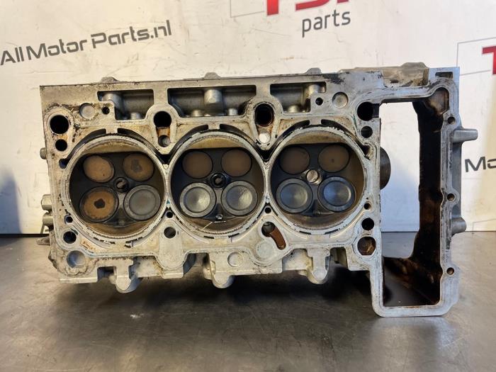 Cilinderkop van een Audi S4 (B8) S4 3.0 TFSI V6 24V