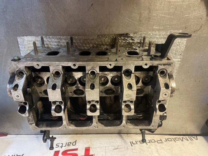 Gebruikte Cilinderkop Volkswagen Caddy III (2KA,2KH,2CA,2CH) 1.9 TDI Prijs € 165,00 Margeregeling aangeboden door TSI-Parts / Allmotorparts B.V.