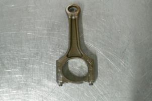 Gebruikte Drijfstang Volkswagen Golf VI (5K1) 2.0 GTI 16V Prijs € 57,48 Inclusief btw aangeboden door TSI-Parts / Allmotorparts B.V.