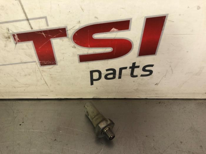 Gebruikte Schakelaar Oliedruk Audi A6 (C6) 3.0 V6 24V TFSI Quattro Prijs € 12,00 Margeregeling aangeboden door TSI-Parts / Allmotorparts B.V.