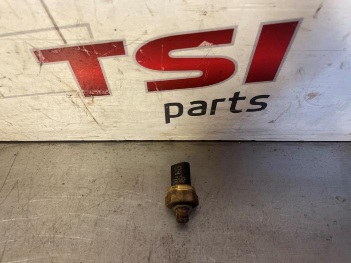 Gebruikte Oliedruk sensor Audi A3 Sportback (8YA) 1.5 35 TFSI 16V Mild Hybrid Prijs € 12,00 Margeregeling aangeboden door TSI-Parts / Allmotorparts B.V.