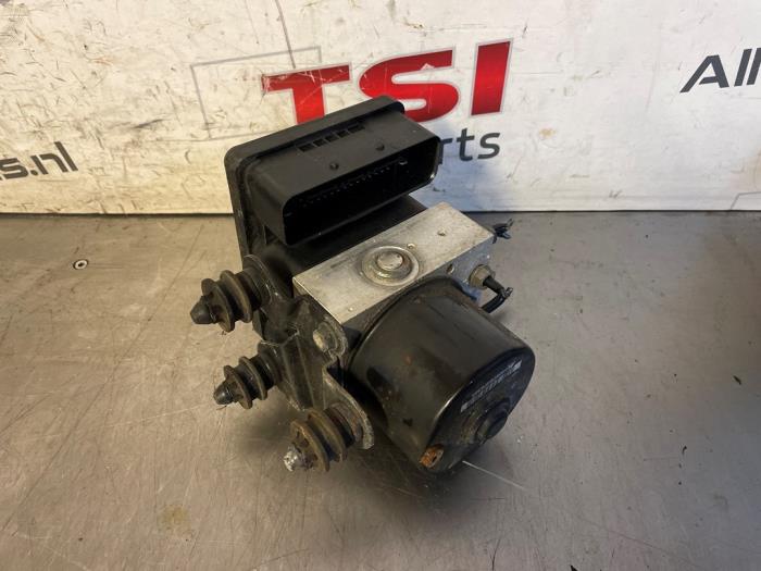 Gebruikte ABS Pomp Volkswagen Touran (1T1/T2) 1.4 16V TSI 140 Prijs € 17,00 Margeregeling aangeboden door TSI-Parts / Allmotorparts B.V.