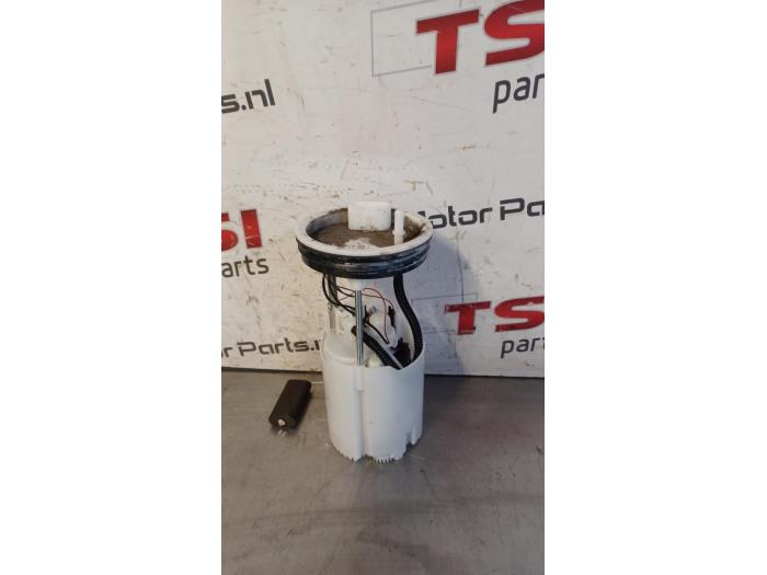 Usados Opvoerpomp Volkswagen Up! (121) 1.0 12V 60 Precio € 17,00 Norma de margen ofrecido por TSI-Parts / Allmotorparts B.V.