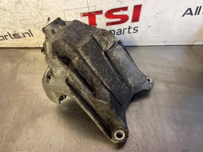 Gebruikte Motorrubber Audi A4 Avant (B9) 2.0 TFSI 16V Prijs € 17,00 Margeregeling aangeboden door TSI-Parts / Allmotorparts B.V.