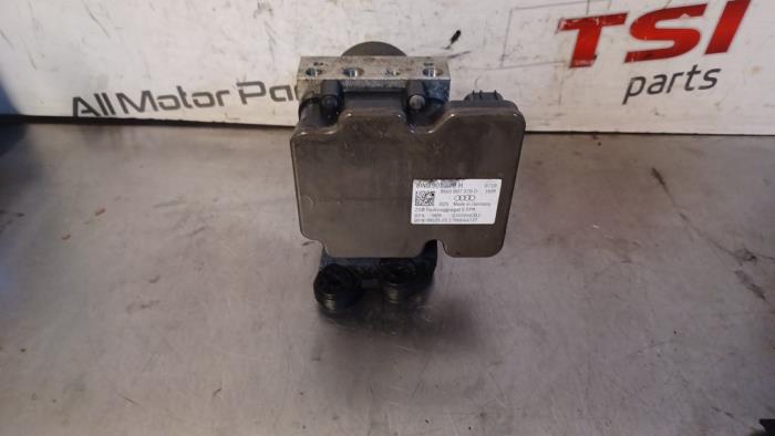 Gebruikte ABS Pomp Audi A4 Avant (B9) 2.0 TFSI 16V Prijs € 537,00 Margeregeling aangeboden door TSI-Parts / Allmotorparts B.V.