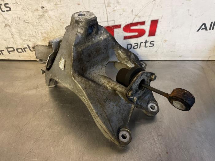 Gebruikte Motorrubber Audi A4 Avant (B9) 2.0 TFSI 16V Prijs € 17,00 Margeregeling aangeboden door TSI-Parts / Allmotorparts B.V.