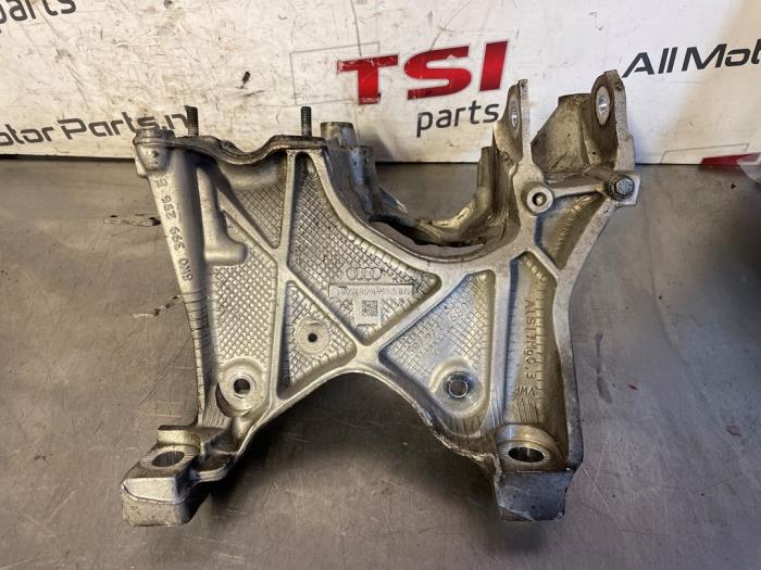 Gebruikte Motorrubber Audi A4 Avant (B9) 2.0 TFSI 16V Prijs € 31,00 Margeregeling aangeboden door TSI-Parts / Allmotorparts B.V.