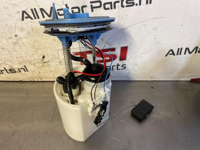 Gebruikte Brandstofpomp Elektrisch Volkswagen Golf Sportsvan (AUVS) 1.5 TSI Evo BlueMotion 16V Prijs € 20,57 Inclusief btw aangeboden door TSI-Parts / Allmotorparts B.V.
