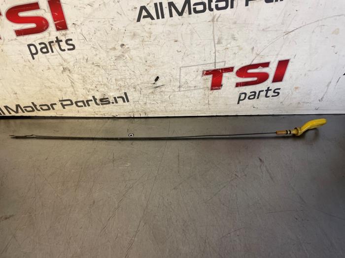 Gebruikte Olie Peilstok Volkswagen Golf Sportsvan (AUVS) 1.5 TSI Evo BlueMotion 16V Prijs € 9,68 Inclusief btw aangeboden door TSI-Parts / Allmotorparts B.V.