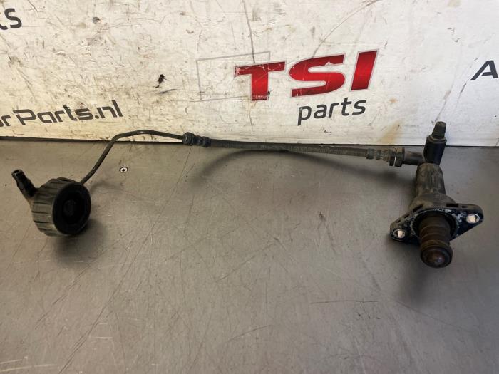 Gebruikte Koppeling Hoofd Cilinder Volkswagen Golf Sportsvan (AUVS) 1.5 TSI Evo BlueMotion 16V Prijs € 30,25 Inclusief btw aangeboden door TSI-Parts / Allmotorparts B.V.