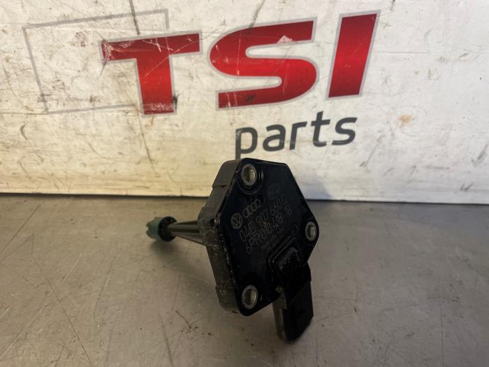 Gebruikte Oliepeil sensor Volkswagen Golf VII (AUA) 1.4 TSI 16V Prijs € 12,50 Margeregeling aangeboden door TSI-Parts / Allmotorparts B.V.