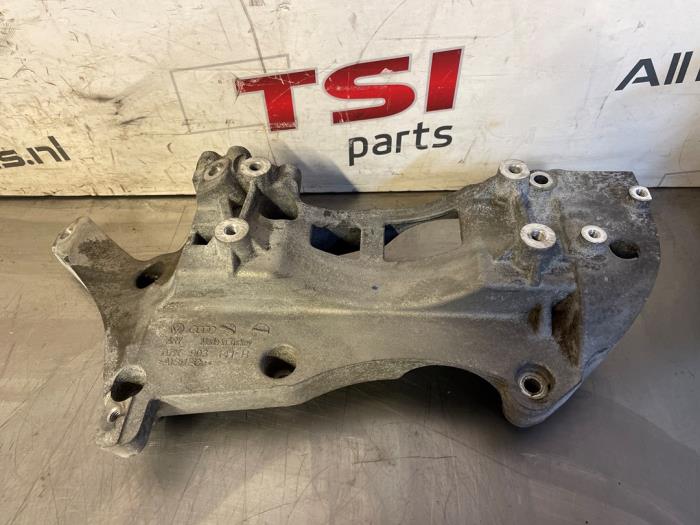 Gebruikte Dynamosteun onder Audi RS 3 Sportback (8YA) 2.5 TFSI 20V Quattro Prijs € 92,50 Margeregeling aangeboden door TSI-Parts / Allmotorparts B.V.