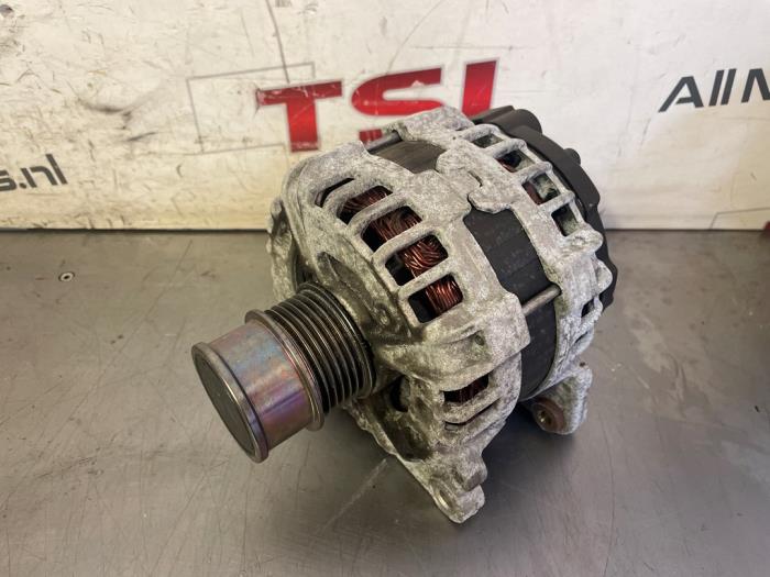Gebruikte Dynamo Skoda Fabia III (NJ3) 1.2 TSI 16V Prijs € 29,50 Margeregeling aangeboden door TSI-Parts / Allmotorparts B.V.