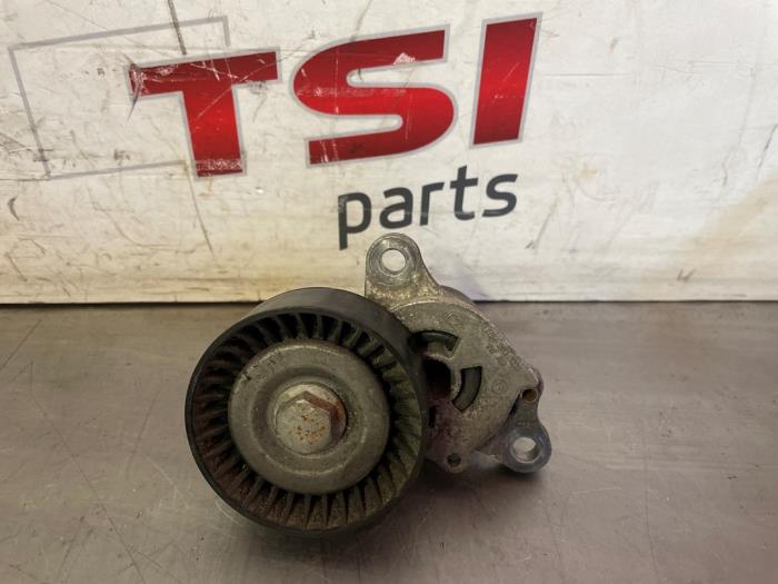 Gebruikte Spanrol Multiriem Audi RS 5 Sportback (F5A/F5F) 2.9 V6 TFSI 24V Prijs € 22,50 Margeregeling aangeboden door TSI-Parts / Allmotorparts B.V.