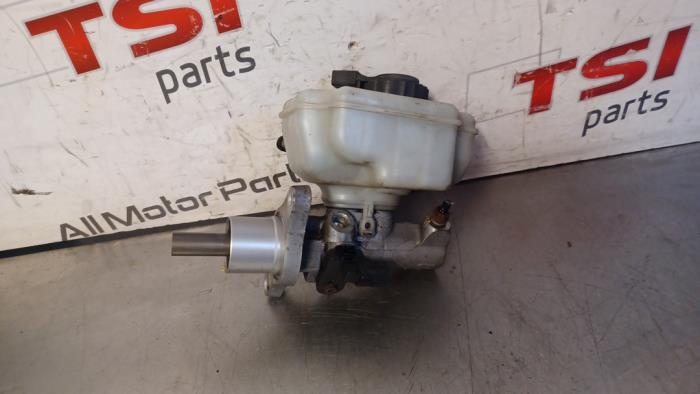 Gebruikte Hoofdremcilinder Seat Leon (1P1) 2.0 TFSI FR 16V Prijs € 25,00 Margeregeling aangeboden door TSI-Parts / Allmotorparts B.V.