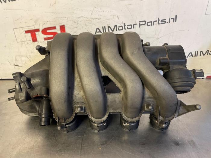 Gebruikte Spruitstuk Inlaat Audi A3 (8P1) 2.0 16V FSI Prijs € 67,50 Margeregeling aangeboden door TSI-Parts / Allmotorparts B.V.