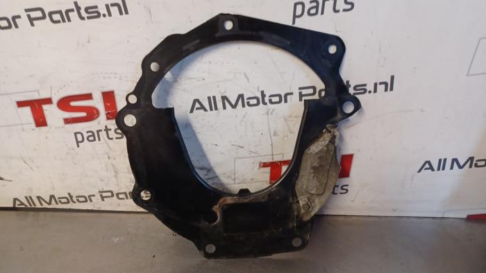 Gebruikte Tussenplaat motor Audi A3 (8P1) 2.0 16V FSI Prijs € 10,00 Margeregeling aangeboden door TSI-Parts / Allmotorparts B.V.