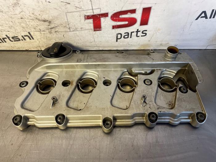 Gebruikte Kleppendeksel Audi Q7 (4LB) 4.2 FSI V8 32V Prijs € 39,50 Margeregeling aangeboden door TSI-Parts / Allmotorparts B.V.