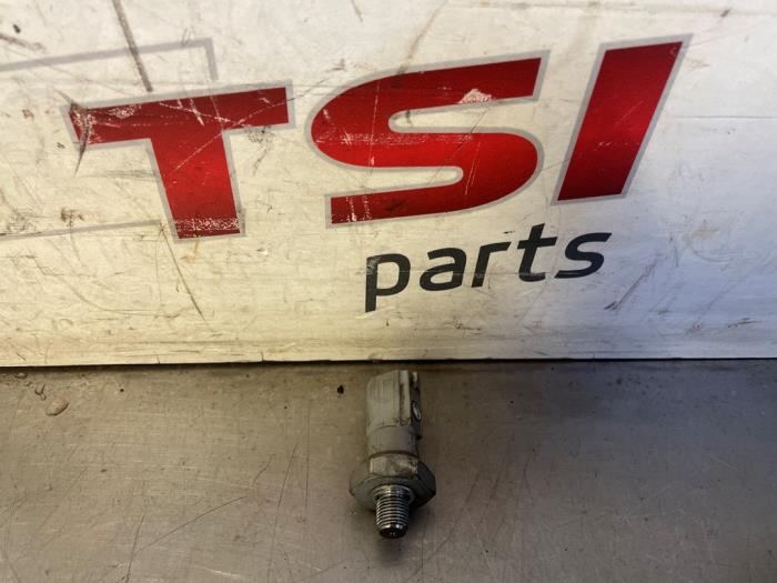Gebruikte Schakelaar Oliedruk Audi A6 Avant (C7) 3.0 TDI V6 24V Quattro Prijs € 10,00 Margeregeling aangeboden door TSI-Parts / Allmotorparts B.V.