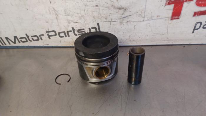 Gebruikte Zuiger Volkswagen Transporter T5 2.0 BiTDI DRF 4 Motion Prijs € 47,50 Margeregeling aangeboden door TSI-Parts / Allmotorparts B.V.