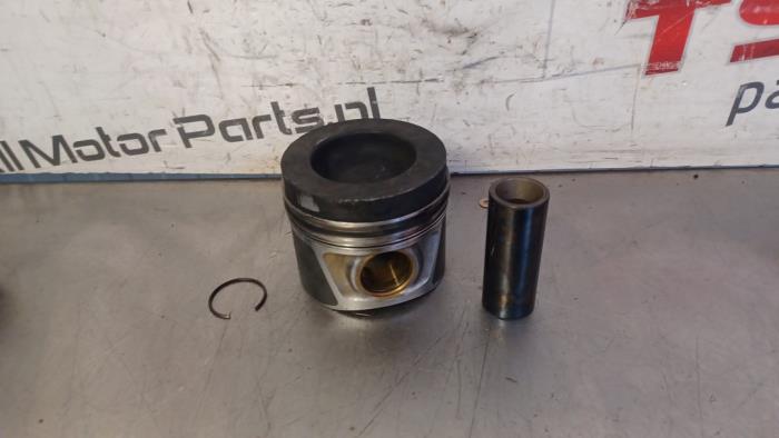 Gebruikte Zuiger Volkswagen Transporter T5 2.0 BiTDI DRF 4 Motion Prijs € 47,50 Margeregeling aangeboden door TSI-Parts / Allmotorparts B.V.