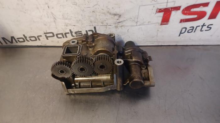 Gebruikte Oliepomp Audi Q7 (4LB) 4.2 FSI V8 32V Prijs € 250,00 Margeregeling aangeboden door TSI-Parts / Allmotorparts B.V.