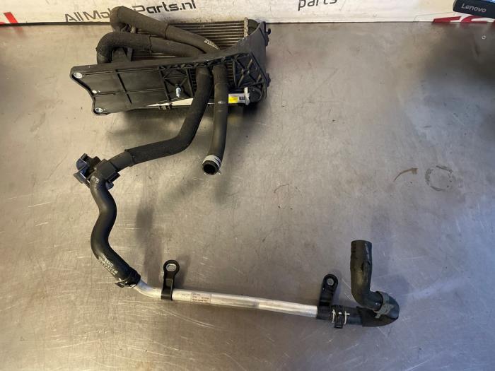 Gebruikte Radiateur Volkswagen Golf VIII (CD1) 2.0 GTI Clubsport 16V Prijs € 125,00 Margeregeling aangeboden door TSI-Parts / Allmotorparts B.V.