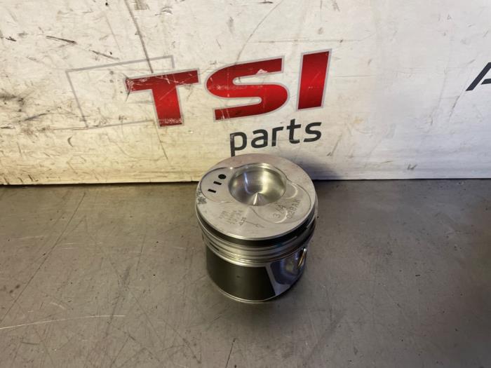 Gebruikte Zuiger Volkswagen Golf IV (1J1) 1.9 TDI Prijs € 90,00 Margeregeling aangeboden door TSI-Parts / Allmotorparts B.V.