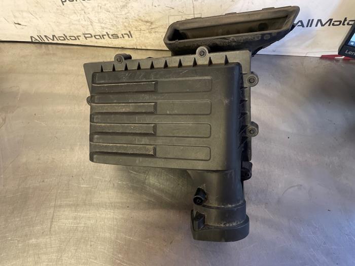 Gebruikte Luchtfilterhuis Volkswagen Touran (5T1) 2.0 TDI 150 Prijs € 37,50 Margeregeling aangeboden door TSI-Parts / Allmotorparts B.V.