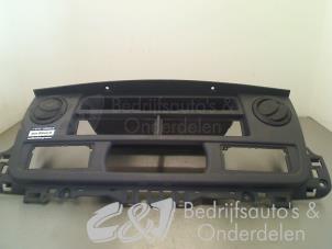 Gebruikte Middenconsoles Renault Master III (FD/HD) 3.0 dCi 16V 140 Prijs € 52,50 Margeregeling aangeboden door C&J bedrijfsauto's & onderdelen