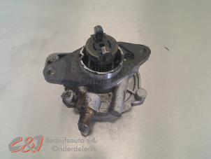 Gebruikte Vacuumpomp Rembekrachtiging Fiat Doblo Cargo (223) 1.3 D 16V Multijet Prijs € 42,00 Margeregeling aangeboden door C&J Bedrijfsauto's & Onderdelen