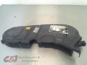 Gebruikte Distributiedeksel Nissan Navara (D40) 2.5 dCi 16V Prijs € 26,25 Margeregeling aangeboden door C&J Bedrijfsauto's & Onderdelen