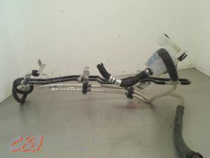 Gebruikte Servo Oliereservoir Fiat Fiorino (225) 1.3 JTD 16V Multijet Prijs € 42,00 Margeregeling aangeboden door C&J Bedrijfsauto's & Onderdelen