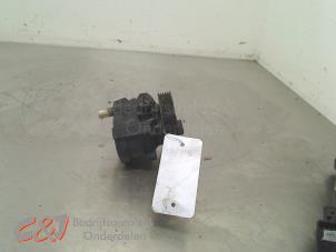 Gebruikte Stuurpomp Opel Vivaro 1.9 DTI 16V Prijs € 52,50 Margeregeling aangeboden door C&J Bedrijfsauto's & Onderdelen