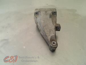 Gebruikte Motorsteun Mercedes Vito (639.6) 2.2 109 CDI 16V Prijs € 36,75 Margeregeling aangeboden door C&J Bedrijfsauto's & Onderdelen