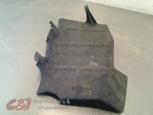 Gebruikte Radiateur Opel Vivaro 2.0 CDTI Prijs € 21,00 Margeregeling aangeboden door C&J Bedrijfsauto's & Onderdelen