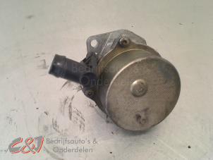 Gebruikte Vacuumpomp Rembekrachtiging Opel Vivaro 1.9 DI Prijs € 42,00 Margeregeling aangeboden door C&J Bedrijfsauto's & Onderdelen