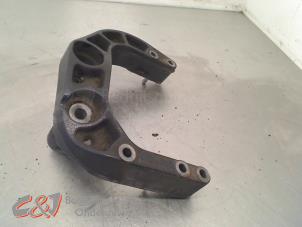 Gebruikte Motorrubber Mercedes Vito (638.1/2) 2.2 CDI 108 16V Prijs € 31,50 Margeregeling aangeboden door C&J Bedrijfsauto's & Onderdelen