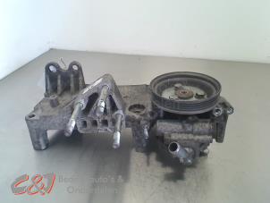 Gebruikte Servopomp Fiat Doblo (223A/119) 1.3 JTD 16V Multijet Prijs € 21,00 Margeregeling aangeboden door C&J Bedrijfsauto's & Onderdelen