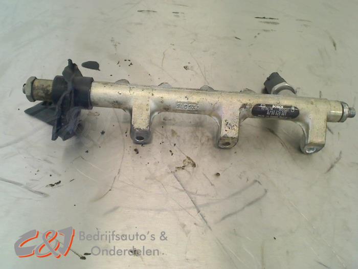 Gebruikte Common rail (Injectie) Renault Master II (ED/HD/UD) 2.5 dCi 16V Prijs € 52,50 Margeregeling aangeboden door C&J Bedrijfsauto's & Onderdelen