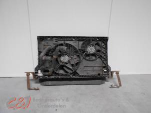 Gebruikte Radiateur Opel Movano Combi 2.5 D Prijs € 157,50 Margeregeling aangeboden door C&J Bedrijfsauto's & Onderdelen