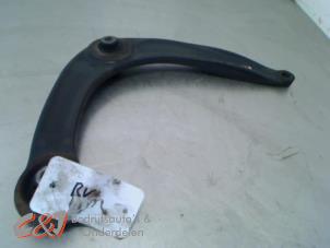 Gebruikte Draagarm rechts-voor Citroen Berlingo 1.6 Hdi 75 Prijs € 21,00 Margeregeling aangeboden door C&J Bedrijfsauto's & Onderdelen